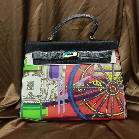 colorful-printed-womens-handbag-20118-black_regular_6051f54a7309c.jpg