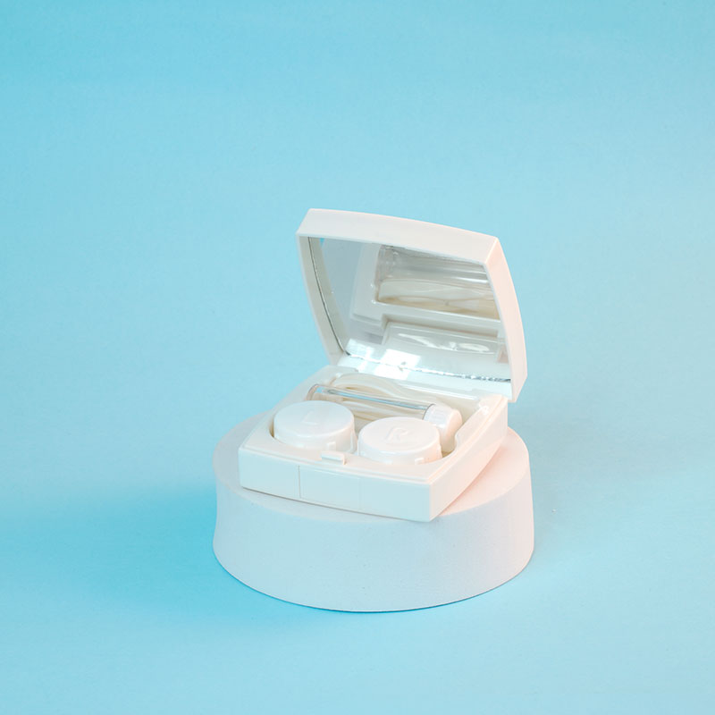 Cosmetic Contact Lens Box - Keep Early Hours
