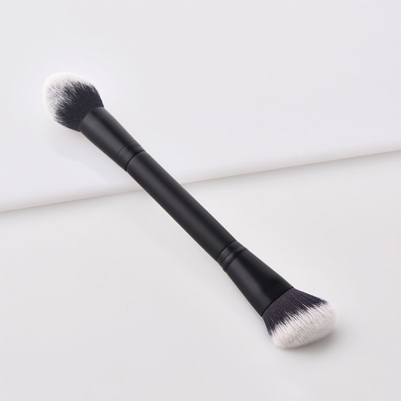 Double Ended Makeup Brush - Black