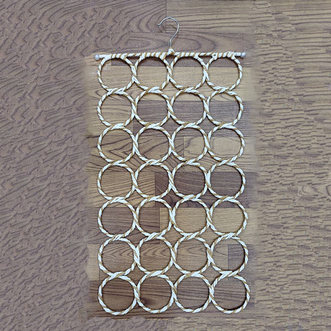 lady-steel-scarf-hanger-with-28-count-circles-golden-white_regular_63982e15f213d.jpg