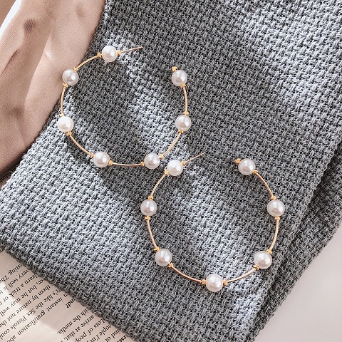 Women's Simple C Shaped Pearl Stud Earrings - 02